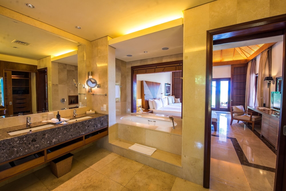 SHANTI, VILLA