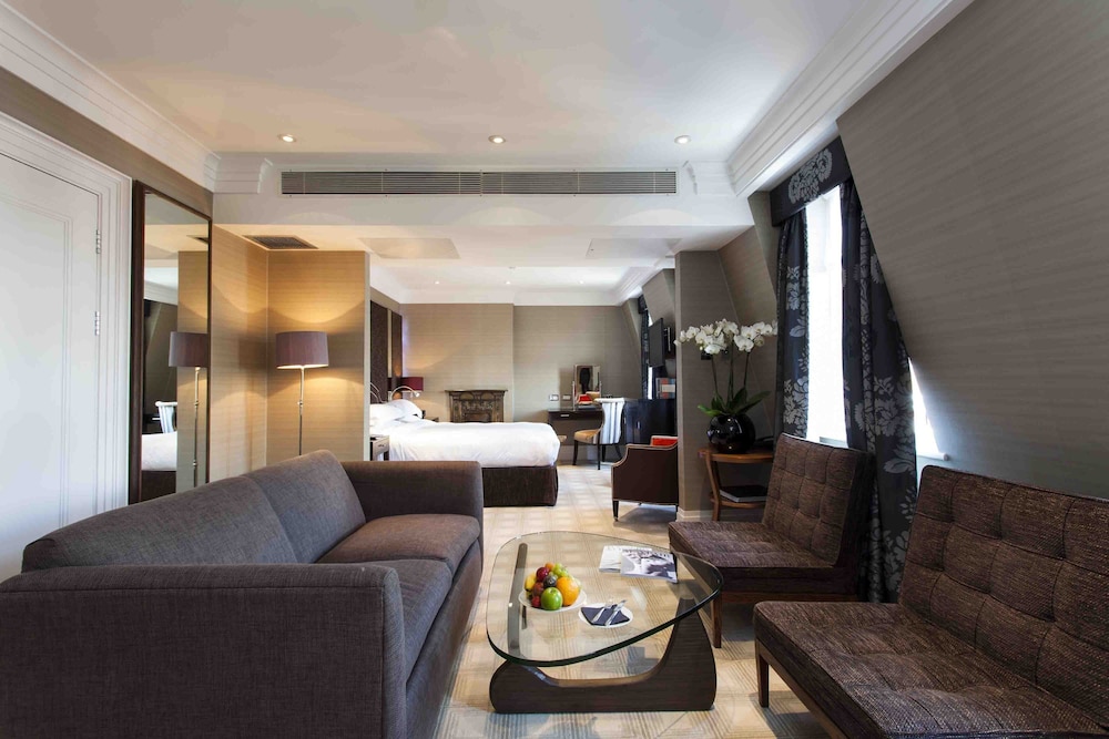 The Capital Hotel Apartments And Townhouse 55/83