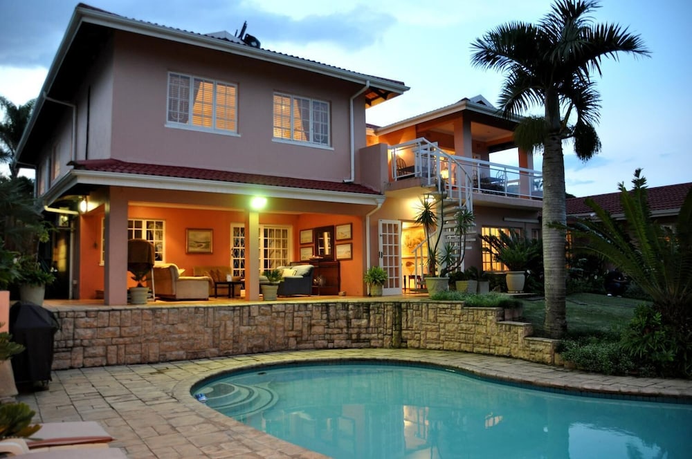 Blue Waves Lodge 2/40