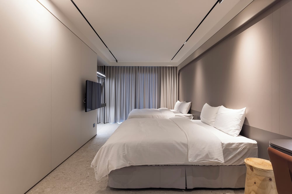 Green Hotel 26/70