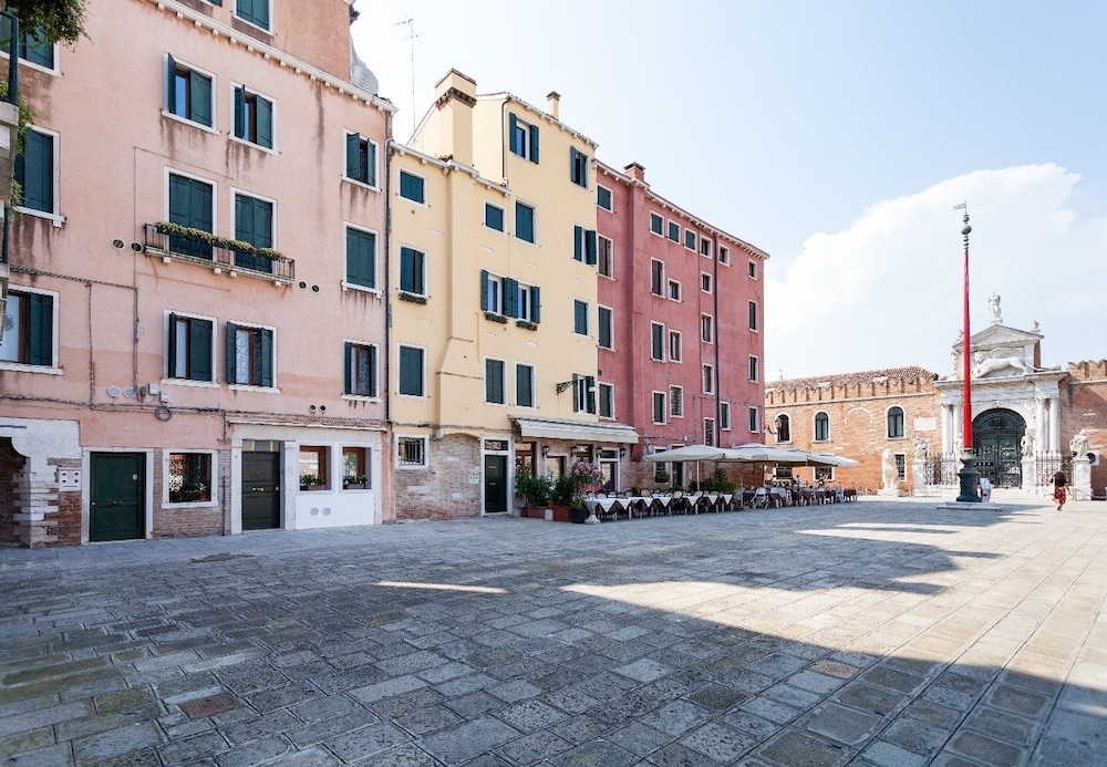 Venice Prince Apartments 36/50