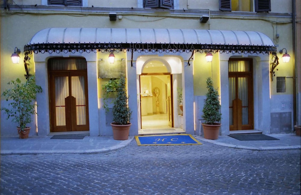 Hotel Canova 4/49