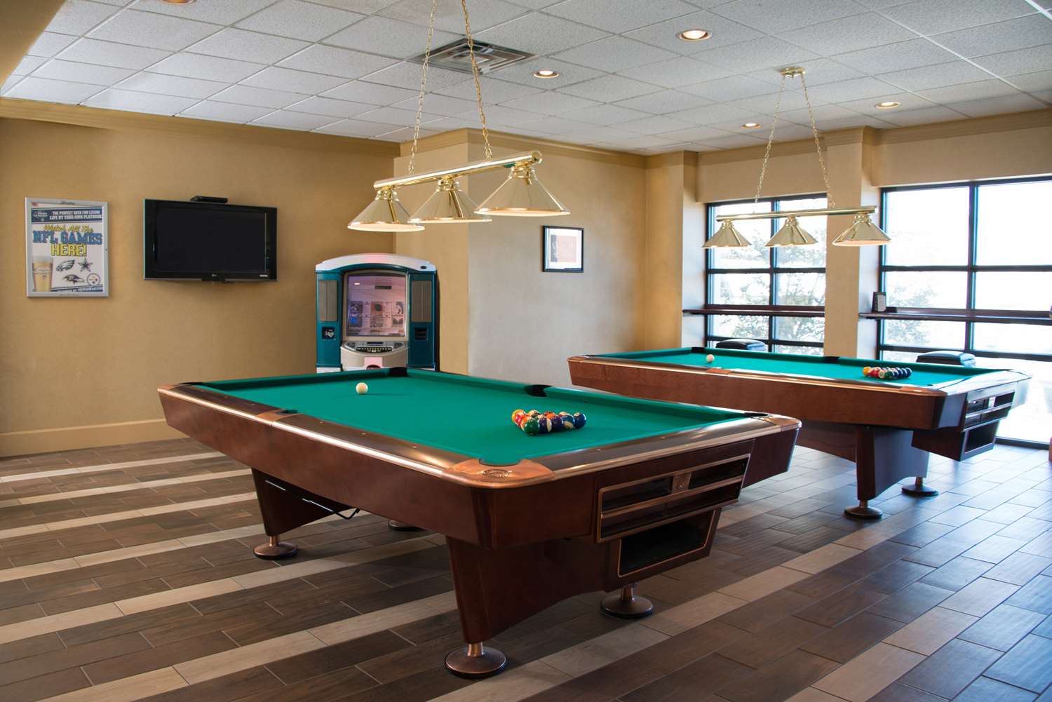 swimming pool spa