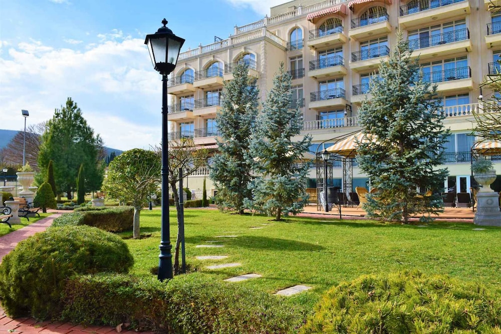 Therma palace 57/66
