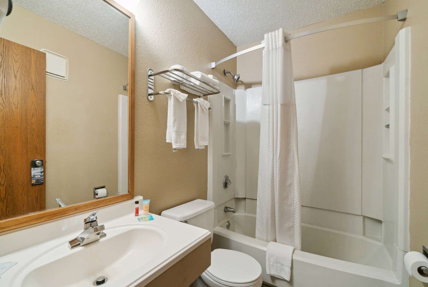 Super 8 By Wyndham Kenosha/Pleasant Prairie 26/29