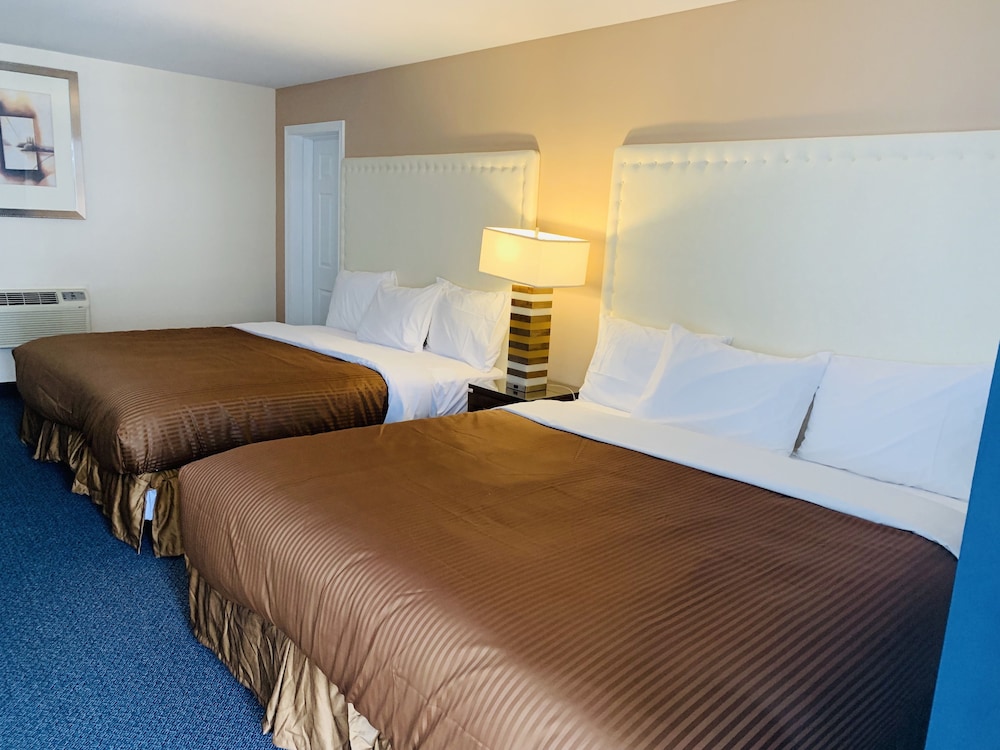 The Universal Inn And Suites 31/67