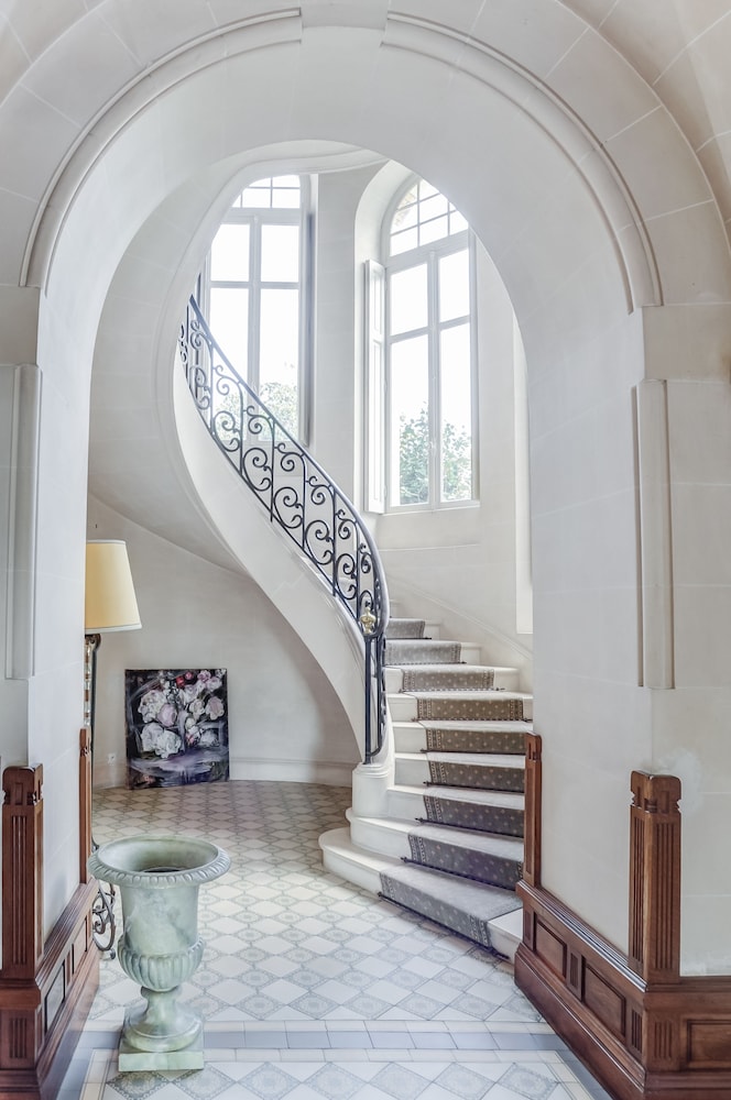 Chateau Du Clair De Lune 23/50