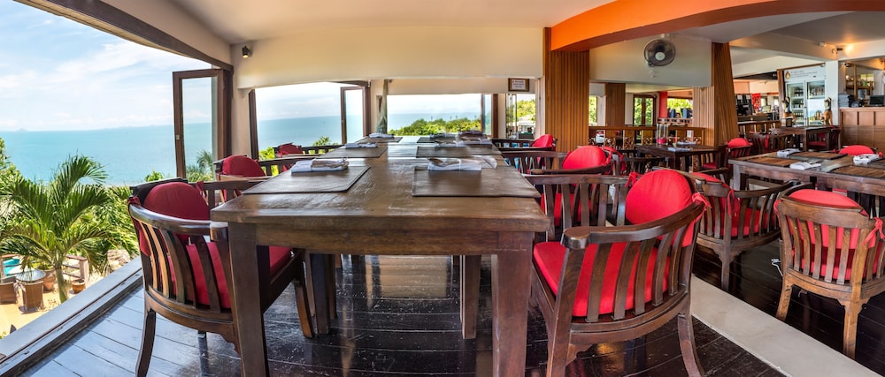 Sunset Hill Boutique Resort 63/77