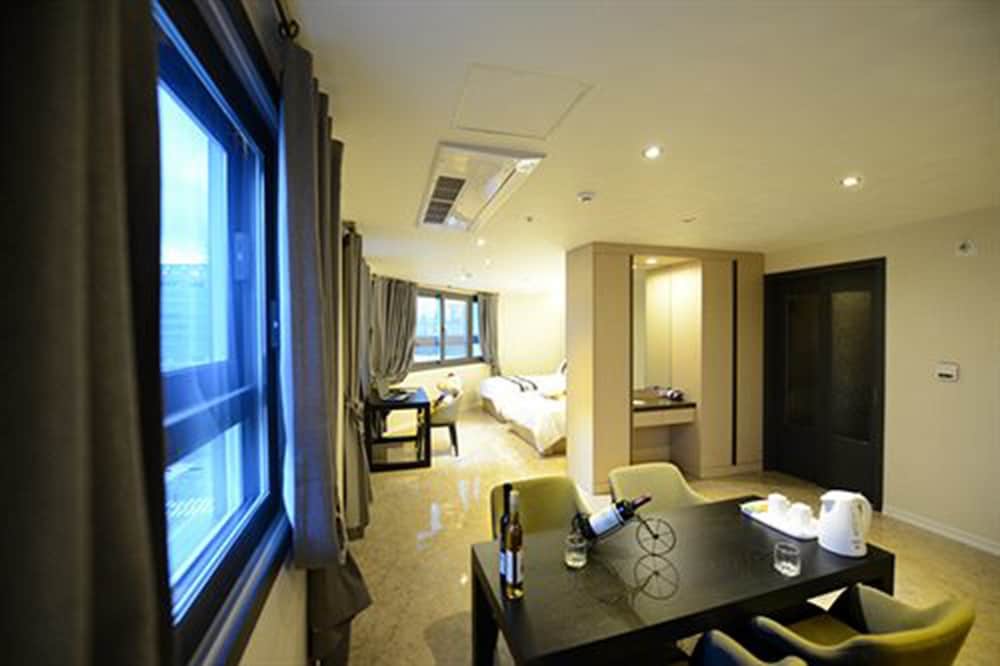 Hotel Graytone Dunsan 30/50