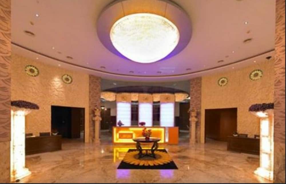 ROYAL ORCHID CENTRAL KIREETI 33/63