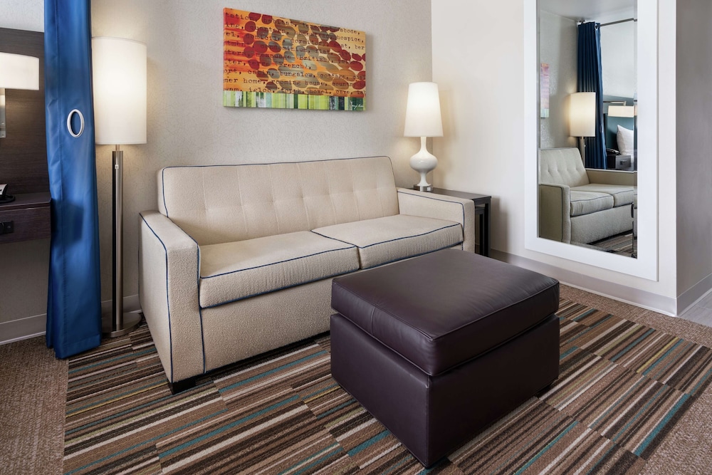 Home2 Suites by Hilton Anchorage/Midtown 37/62