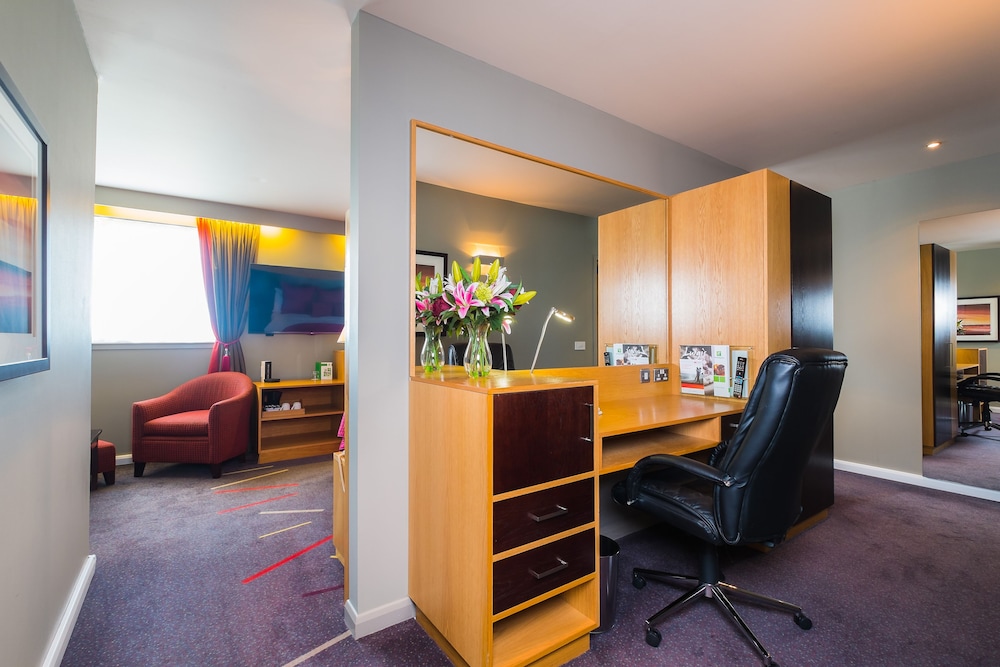 Holiday Inn West 52/60