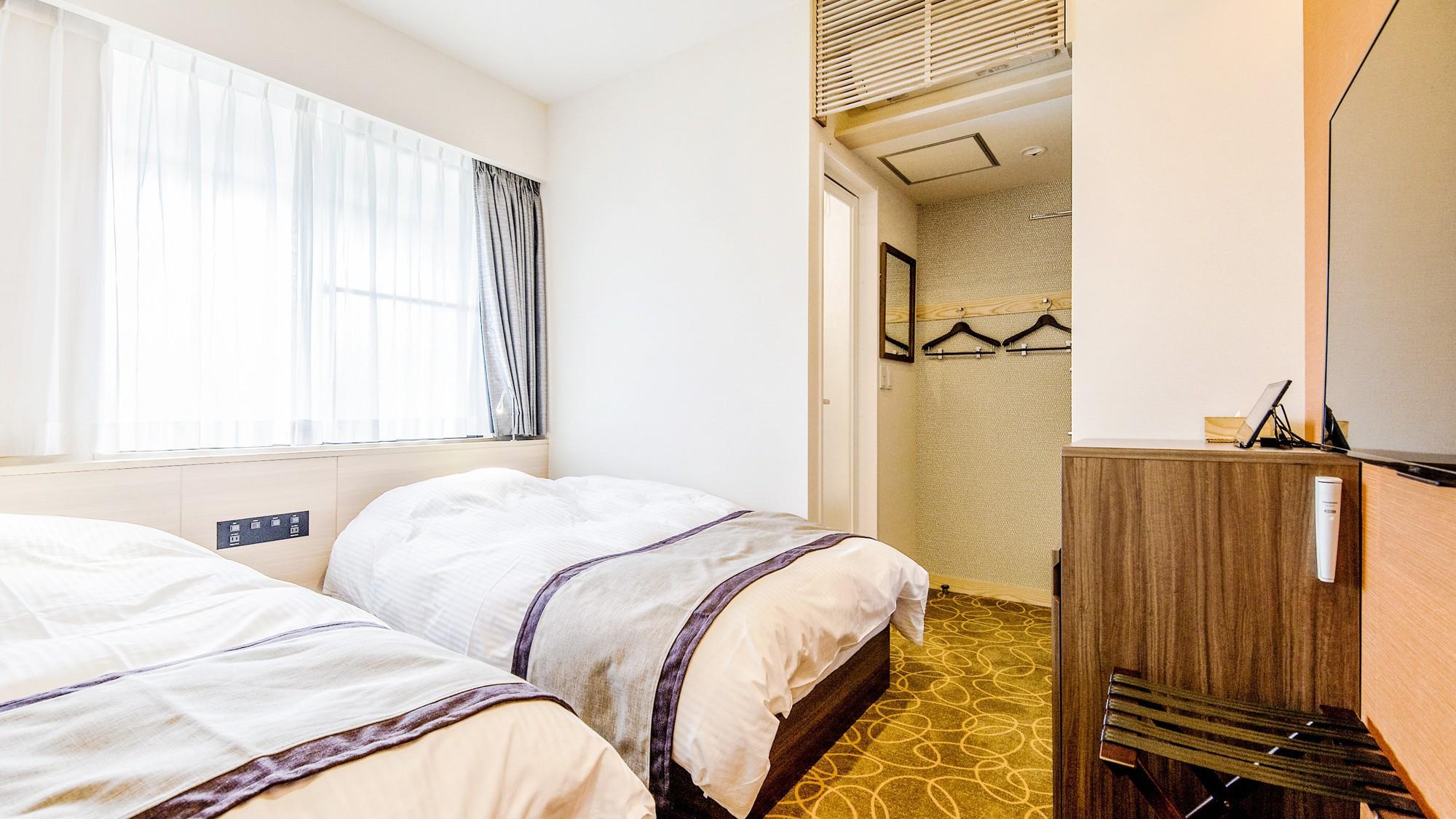 Compact, Economy, Twin Beds