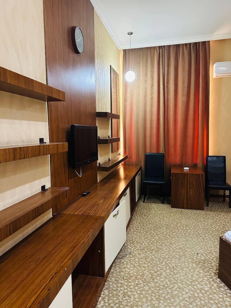 Askar Hotel 42/45