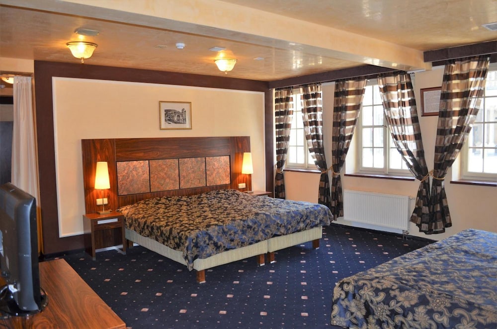 Hotel Petr 34/64
