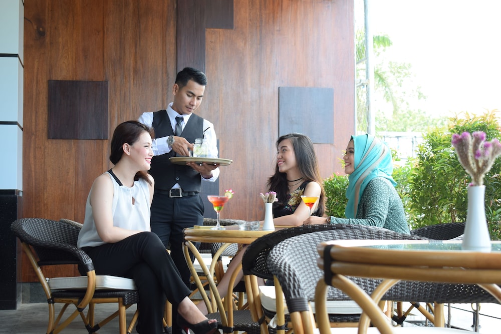 Arthama Hotels Losari Makassar 7/48