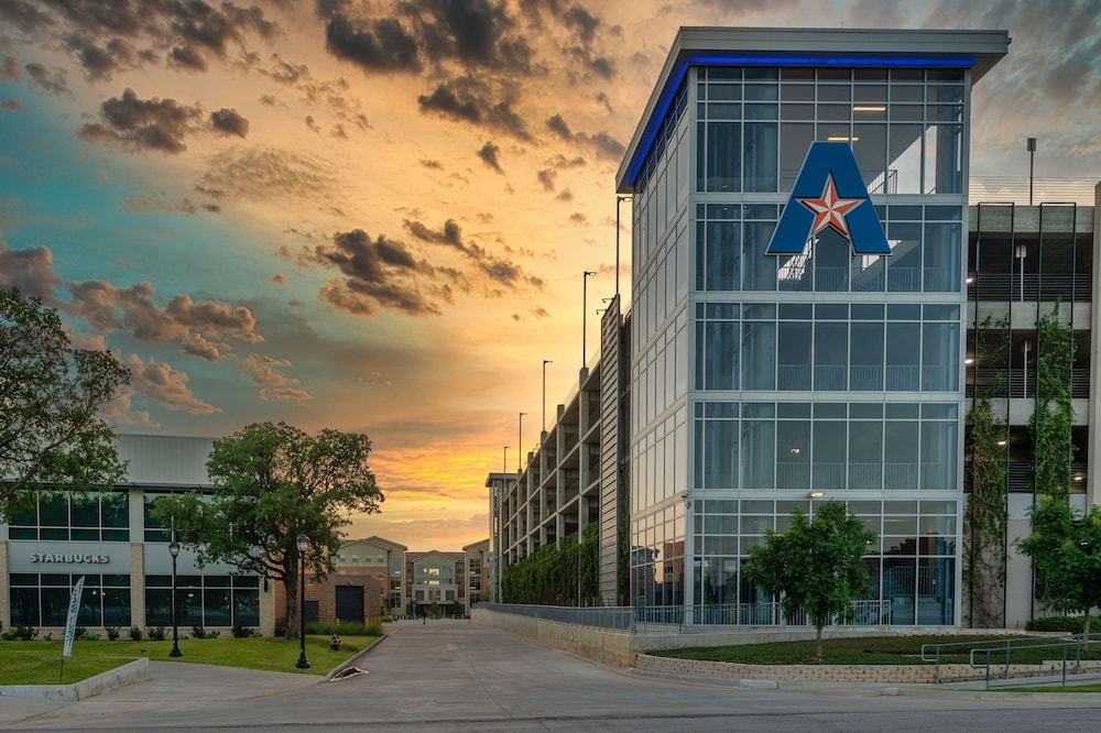 Aloft Dallas Arlington 3/34