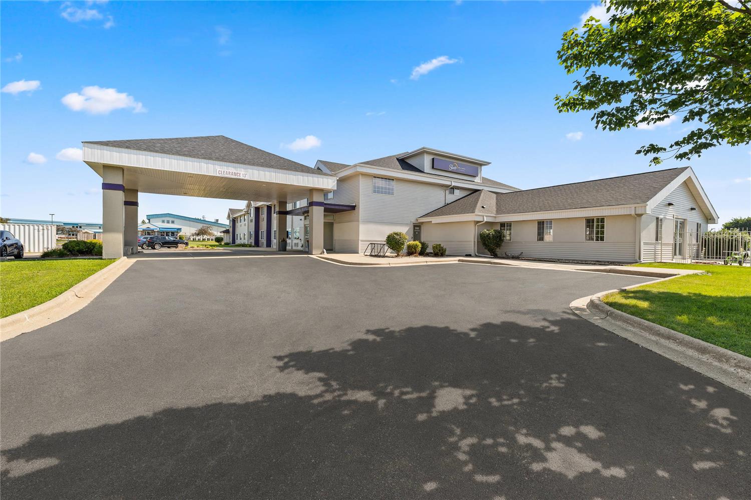 Sleep Inn & Suites Verona - Madison Southwest 25/25