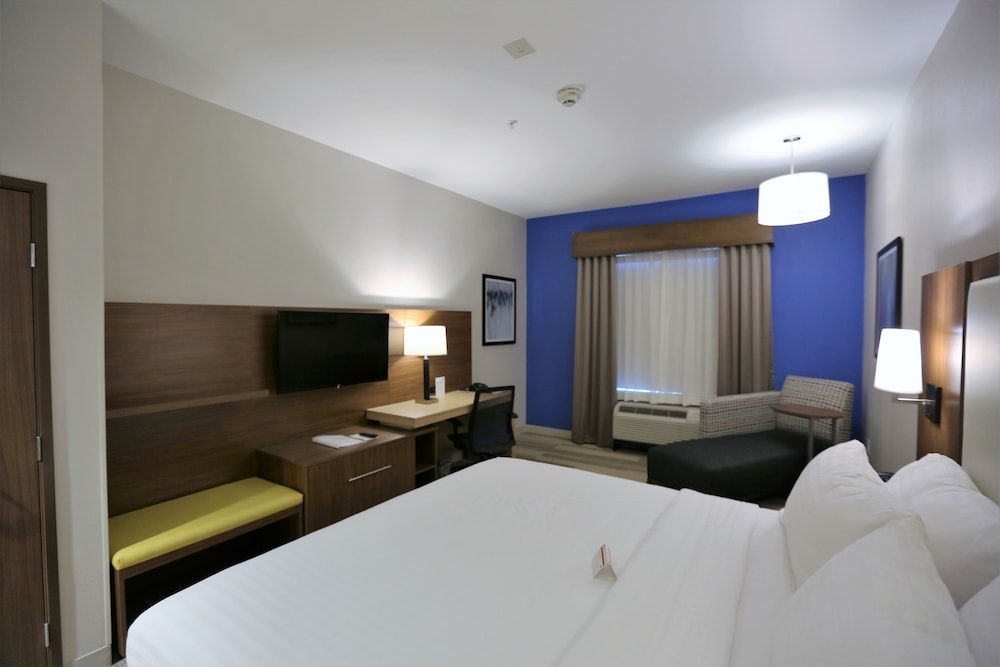 Holiday Inn Express Suites Houston Nw Hwy 290 Cypress 14/50