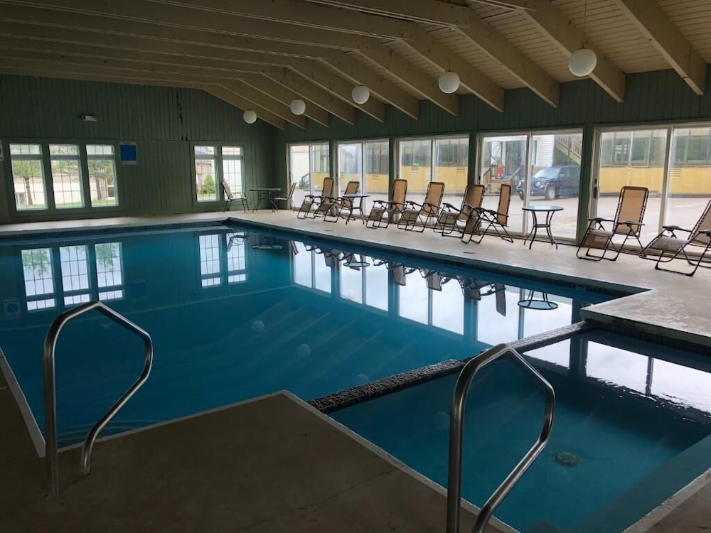 Travelodge By Wyndham Lincoln Near White Mountain 36/53
