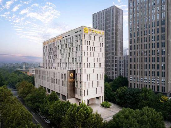 Zhenbao Holiday Hotel (Nanjing Olympic Sports Center) 3/28