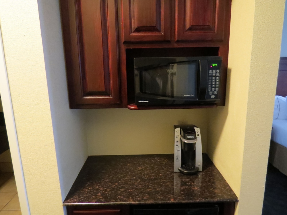 Holiday Inn Express Hotel And Suites Pampa 46/54