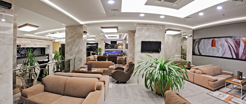 Selcuk Hotel Sems I Tebrizi 60/93