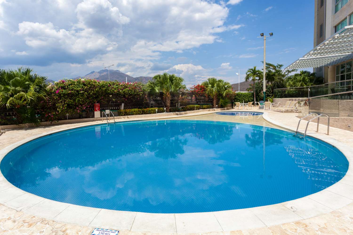 Sonesta Hotel Valledupar 6/21