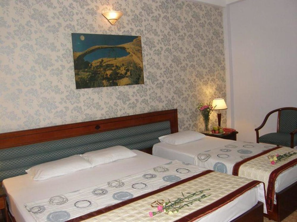 Trung Mai Hotel 18/65