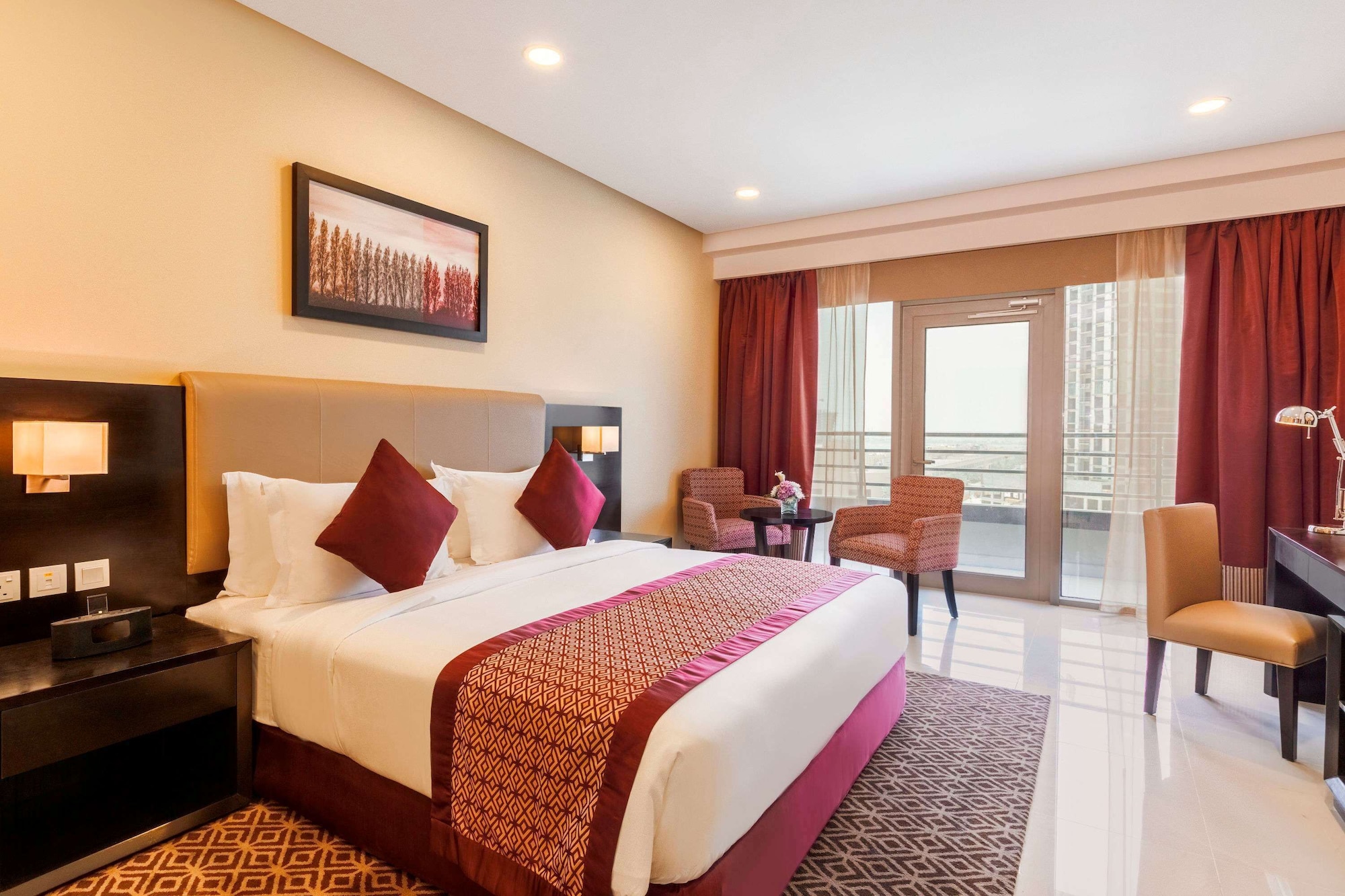 2 BEDROOMS, PREMIUM, APARTMENT, 2 KING BEDS, SINGLE BED, SMOKING