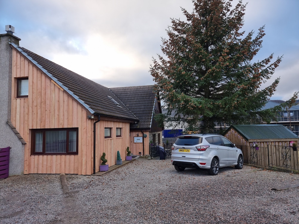 Carn Mhor Bed and Breakfast 37/50