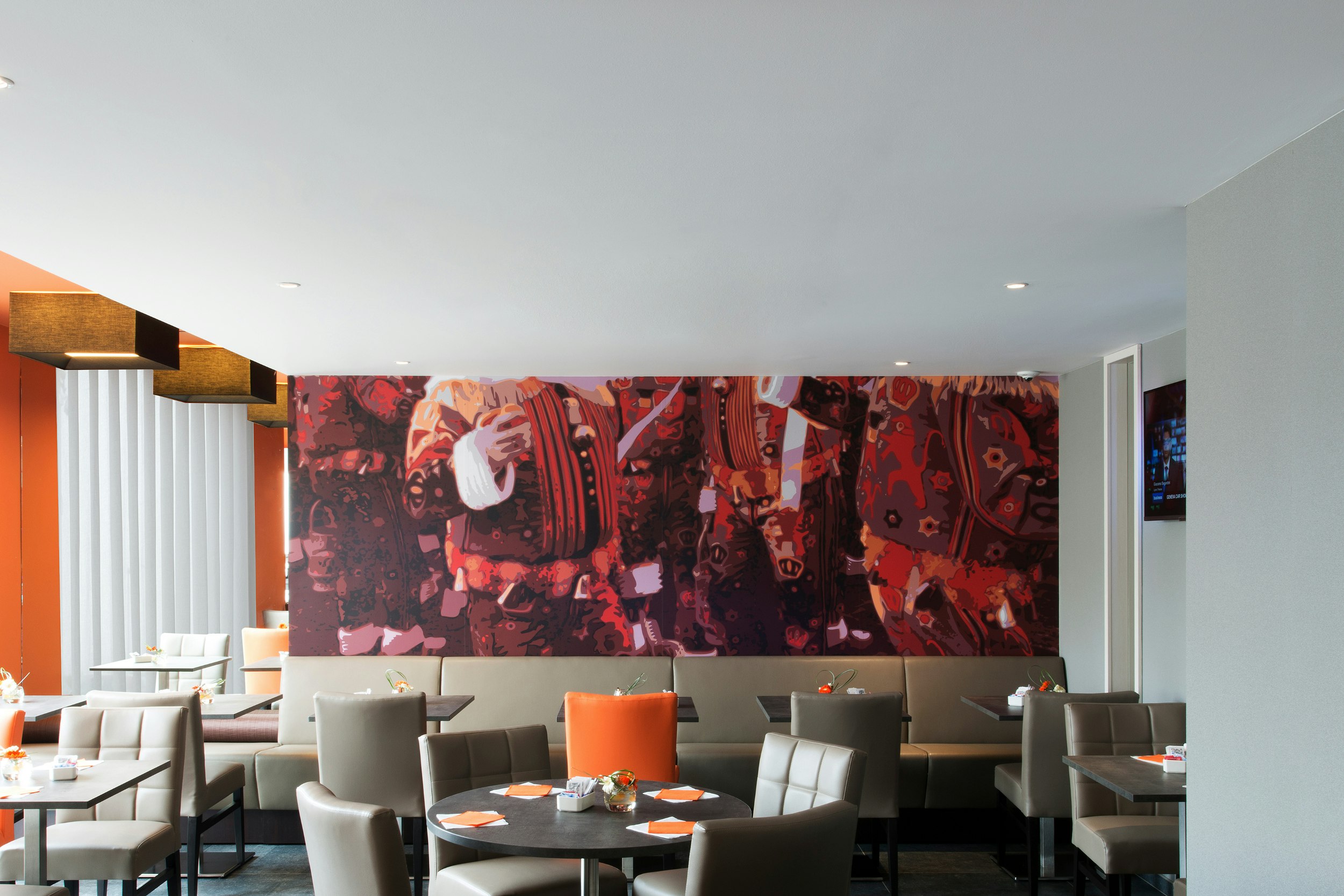 Orange Hotel 21/26