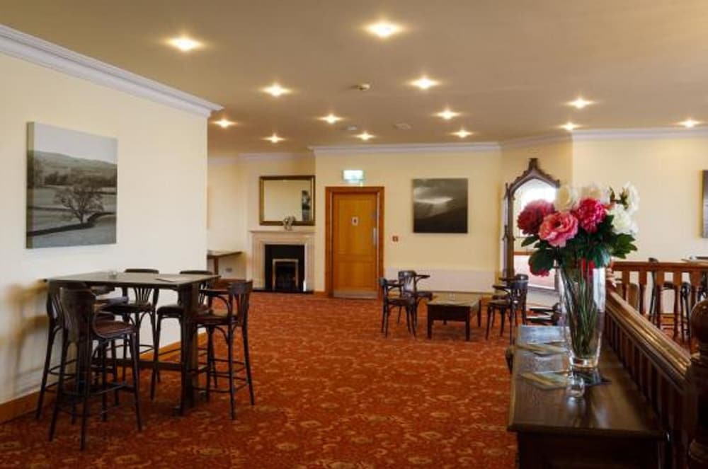 Great National Hotel Ballina 68/92