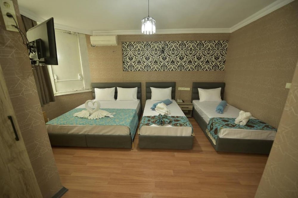 THE LUXX BOUTIQUE HOTEL 42/53
