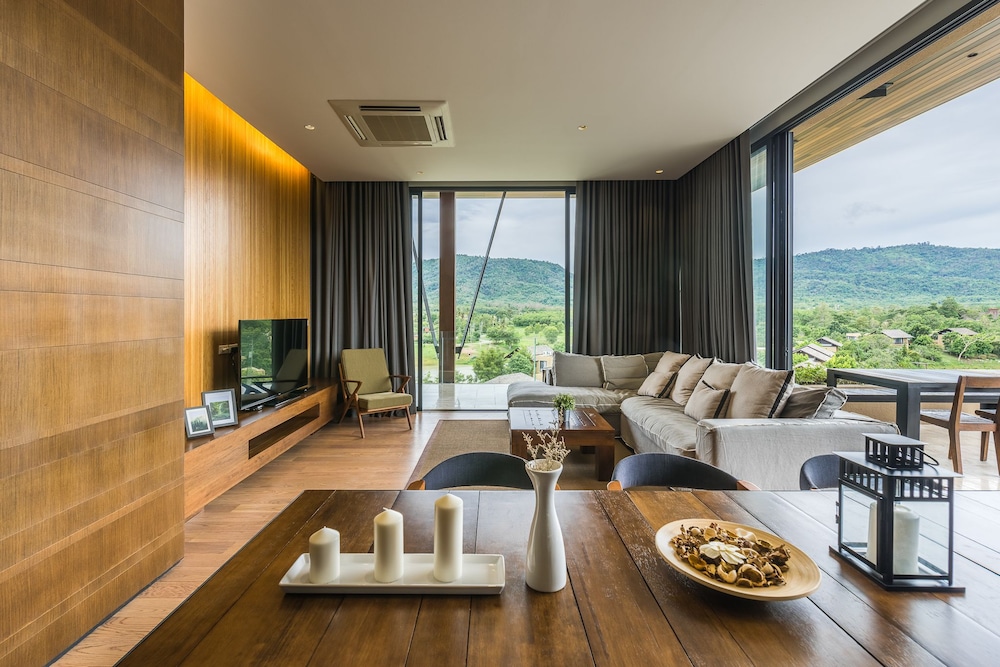 Atta Lakeside Resort Suite 63/81