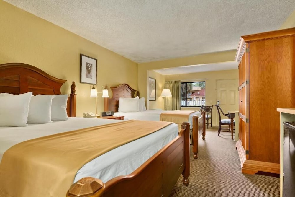 Stayable Suites Kissimmee West 10/29