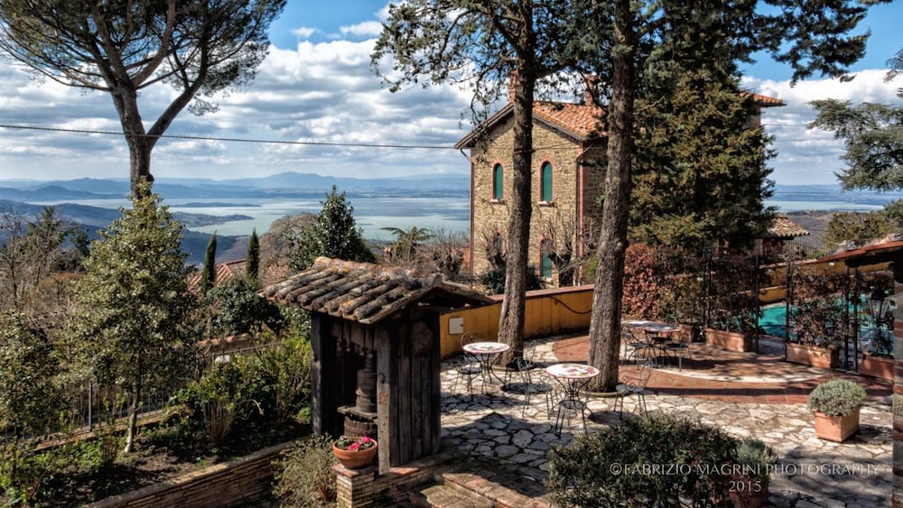 Relais La Fattoria 50/58
