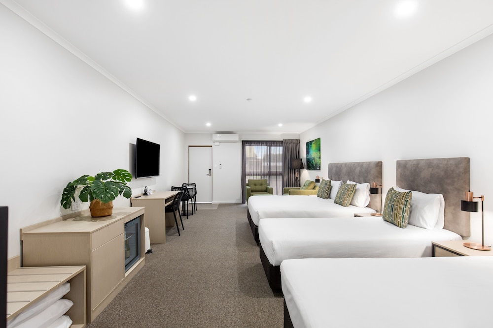 Presidential Motel 13/72