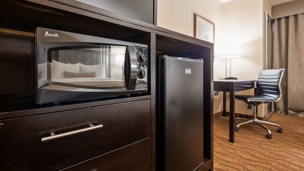 Best Western Plus Capital Inn 42/48