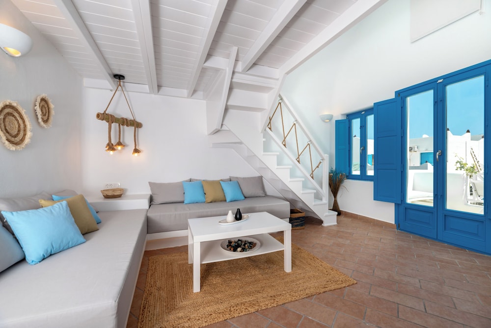 Seaside Beach Hotel 74/100
