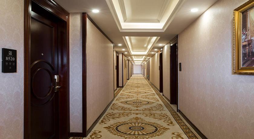Vienna 3 Best Hotel Shenzhen Guanlan Chinatown photo3