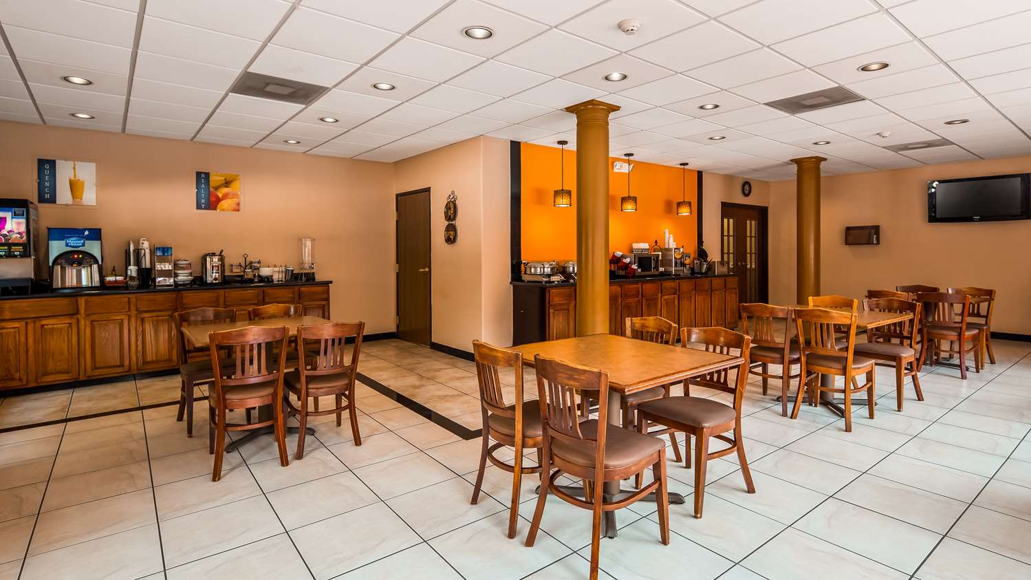 Best Western Plus The Woodlands 26/31