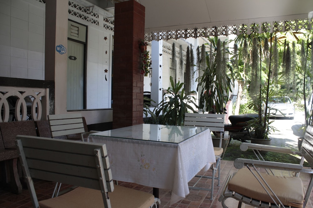 RoongRuang Hotel 7/27