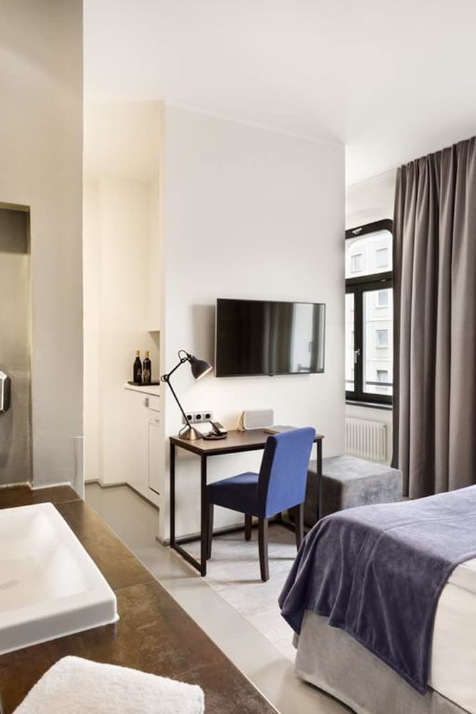 Lux 11 Berlin Mitte 16/60