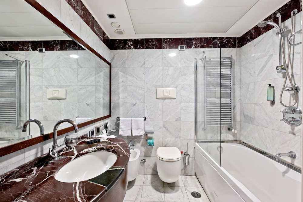 ITALIANA HOTELS COSENZA 44/45