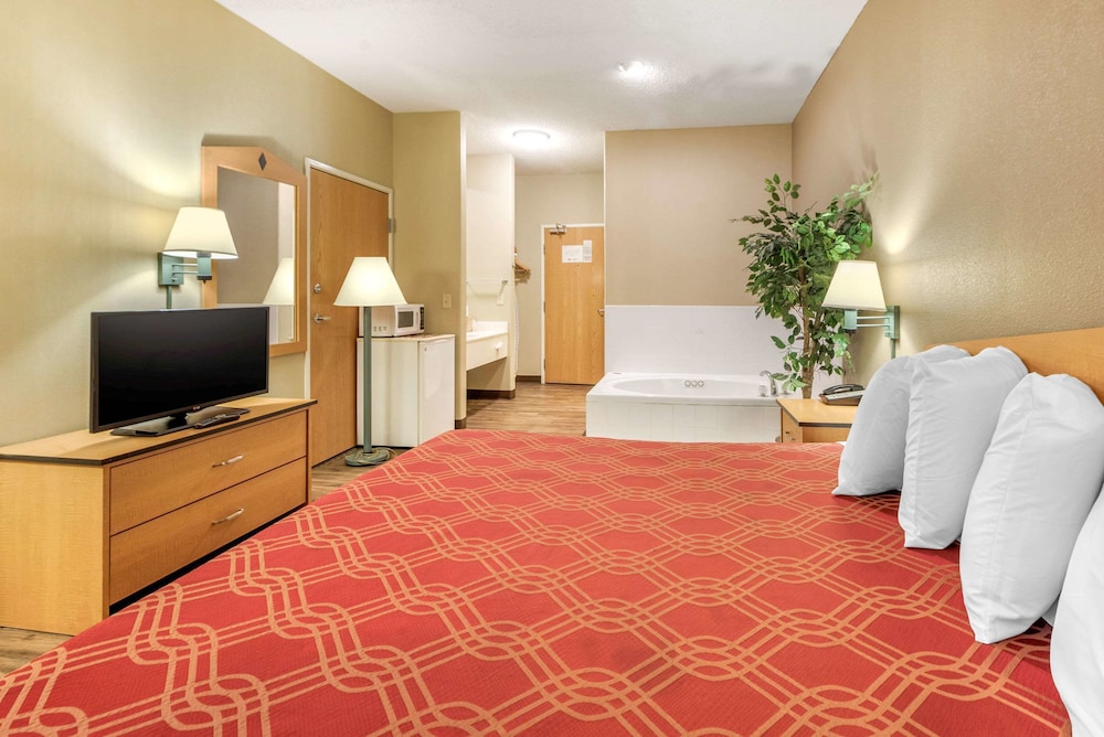 Econo Lodge Colorado Springs near Airport 11/21