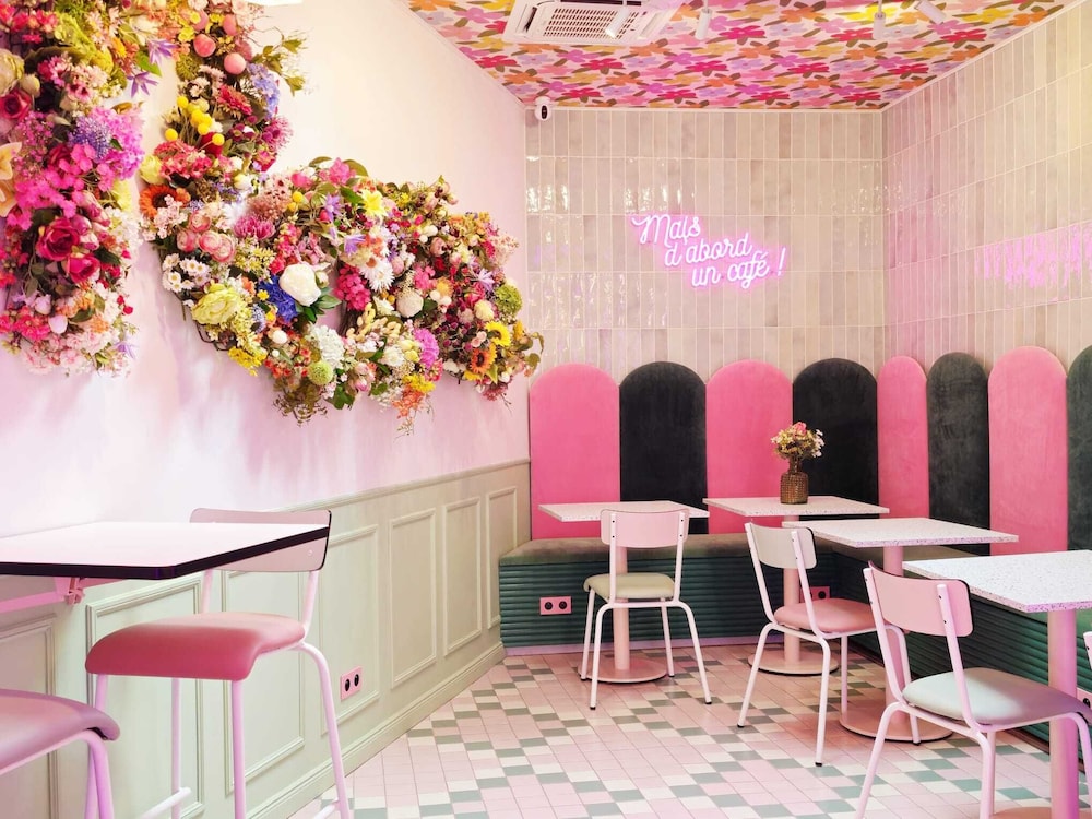 Hotel La Petite Rosa 37/50