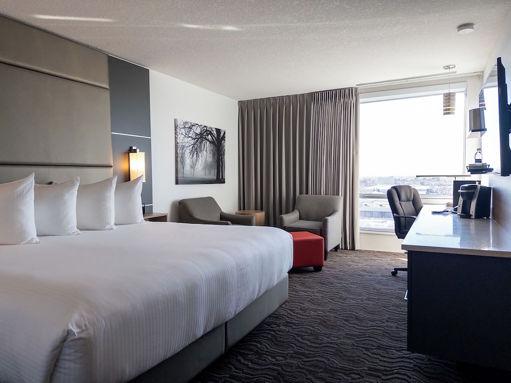 Carriage House Hotel Conference Centre 18/50
