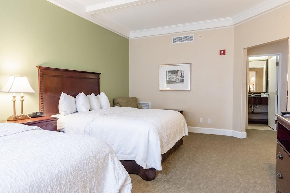 Hampton Inn & Suites Birmingham-Downtown-Tutwiler 15/47