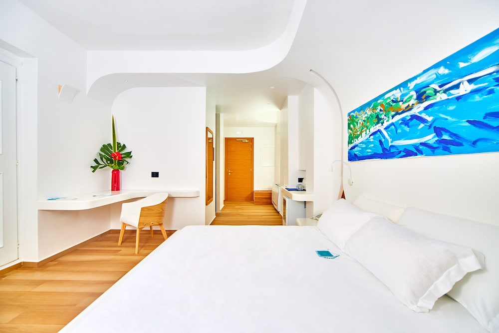 APPRODO RESORT THALASSO SPA 8/50